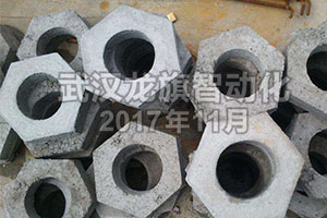 六（liù）角（jiǎo）護坡，邊溝（gōu）蓋（gài）板（bǎn），是人工生產比（bǐ）較好還是設（shè）備生產的好？